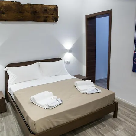 Aparthotel Porta Di Castro *